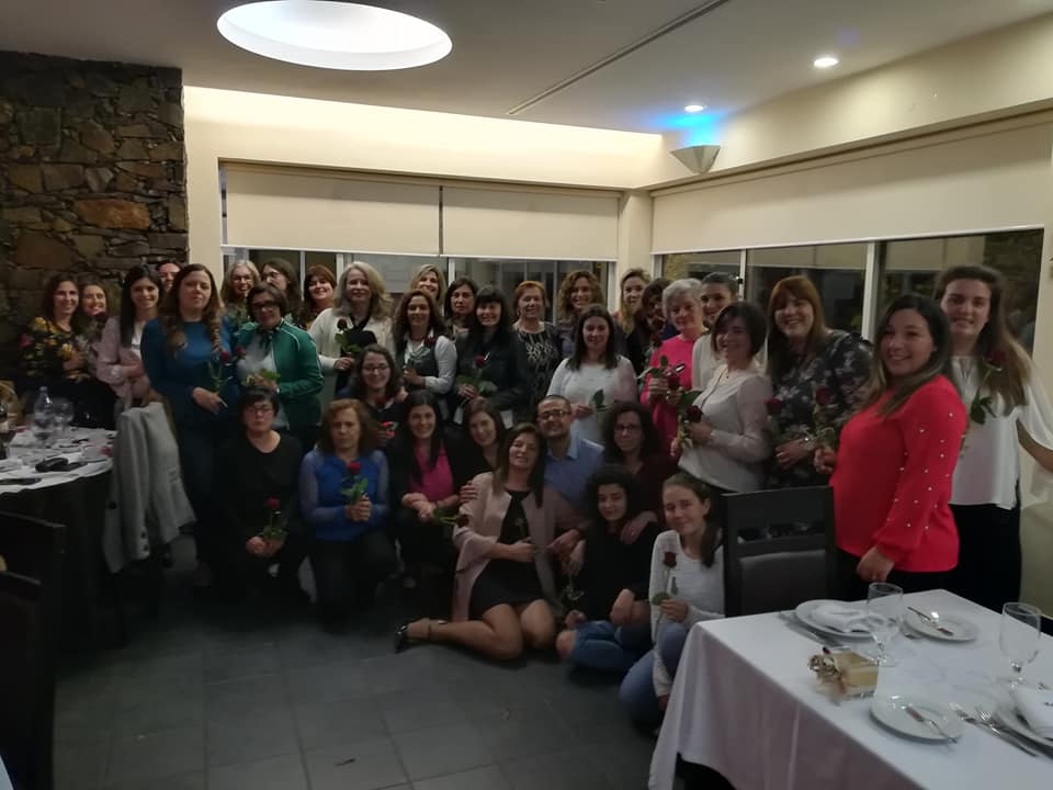 Um enologo entre mulheres