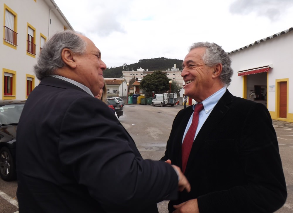 Mário Frota mostrou-se “estupefacto” com a grandiosidade da Obra ...